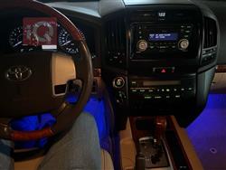 تۆیۆتا لاند کروزەر